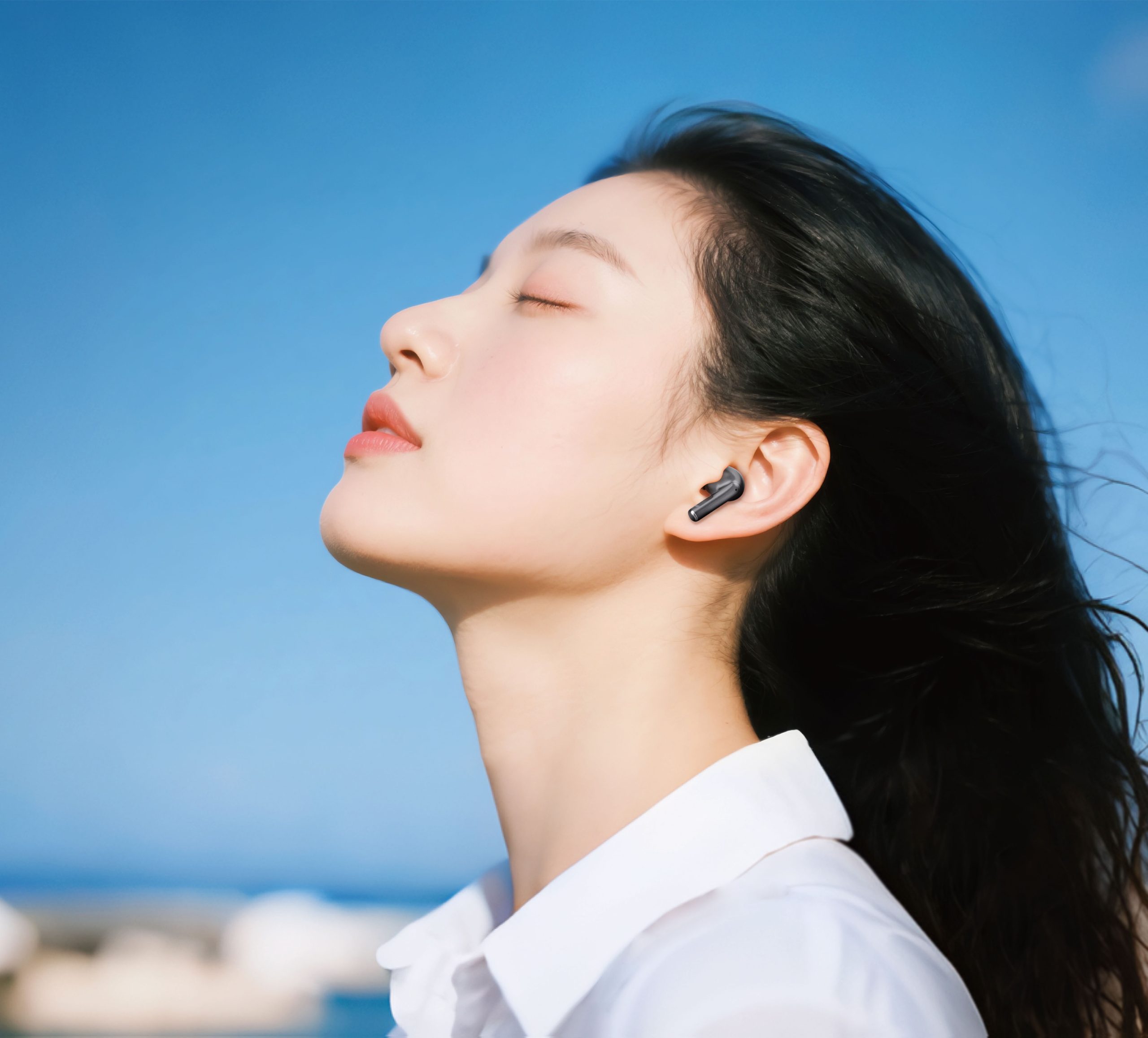 Hot-selling Celebrat W72 TWS earphones usage scenarios