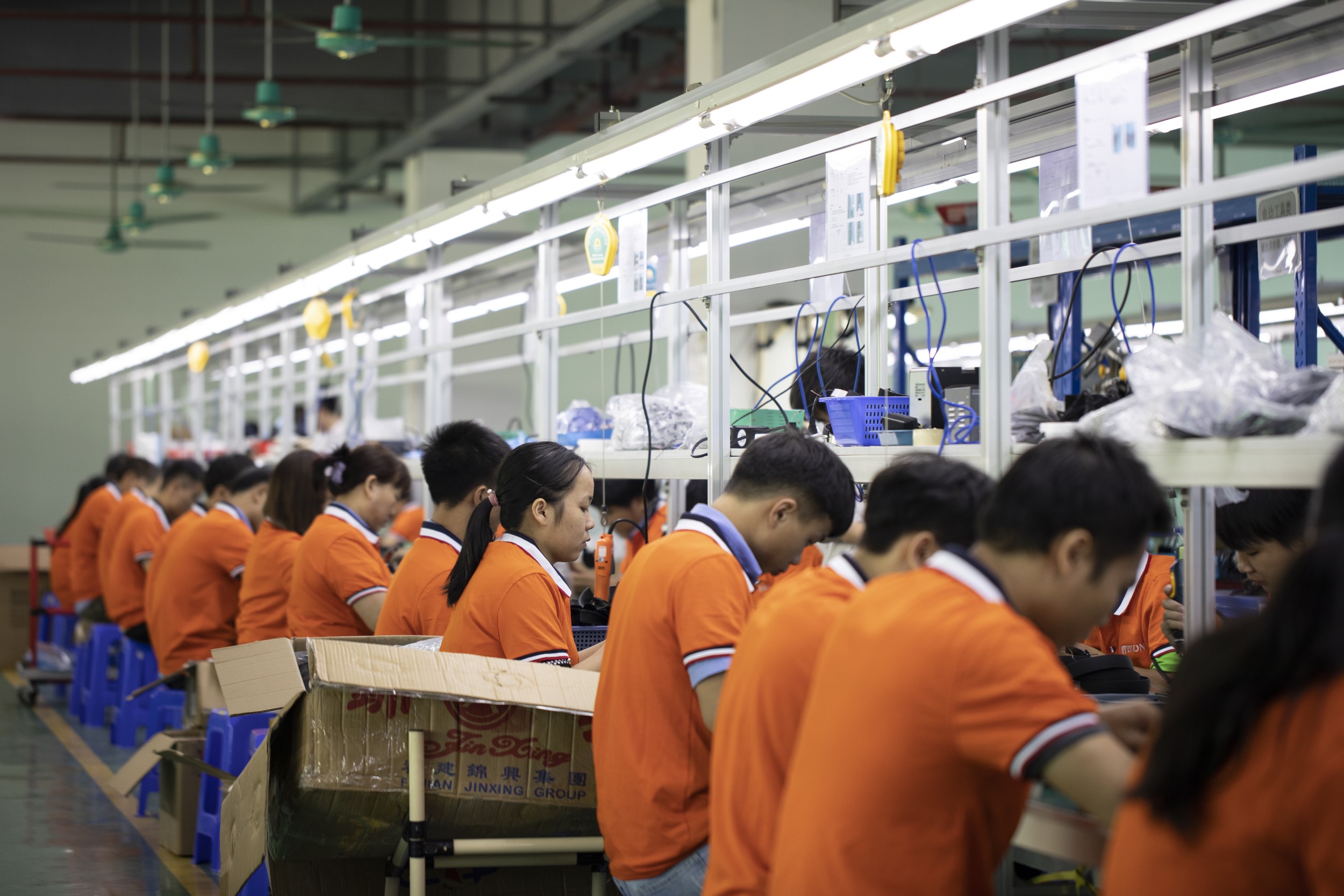 Reliable mobile phone accessory supplier